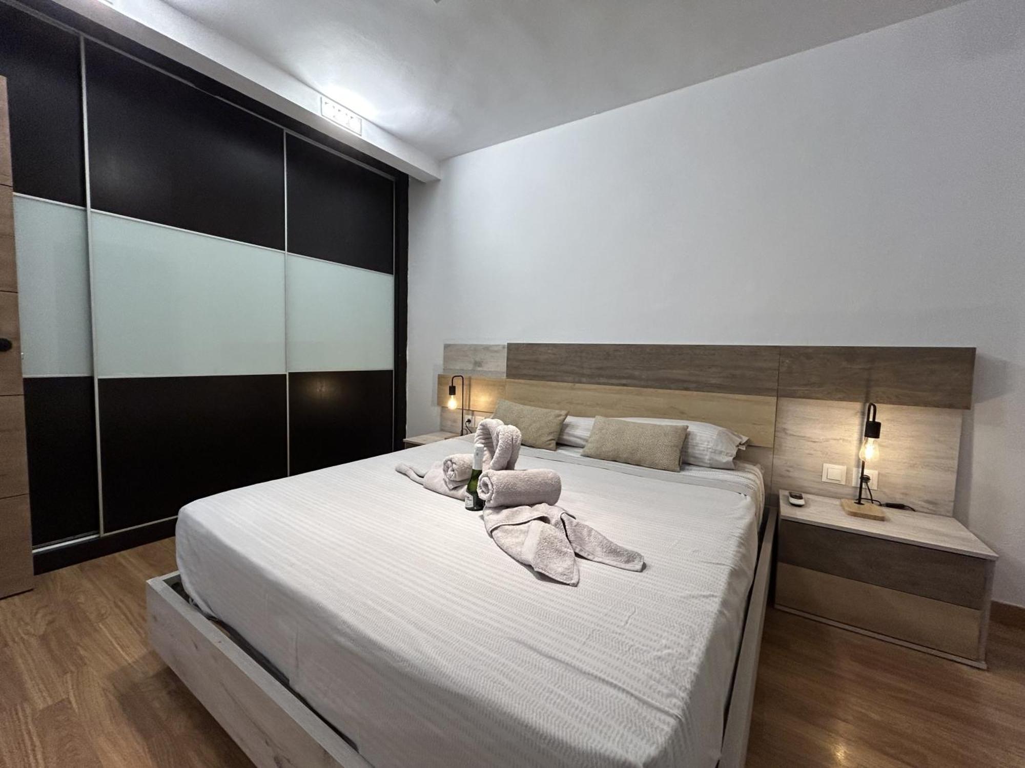 Lujo A Tu Alcance Con Spa Y Garaje Pleno Centro Huelva Exteriér fotografie