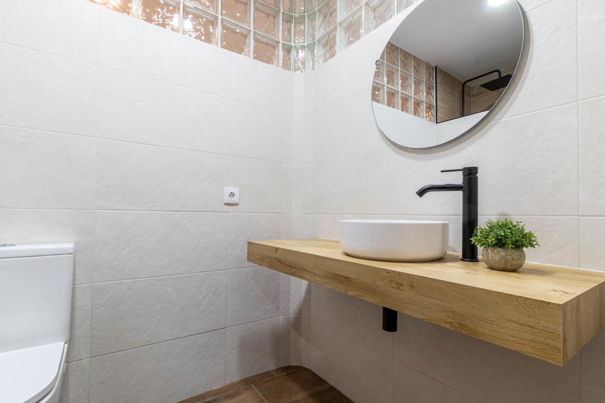 Lujo A Tu Alcance Con Spa Y Garaje Pleno Centro Huelva Exteriér fotografie