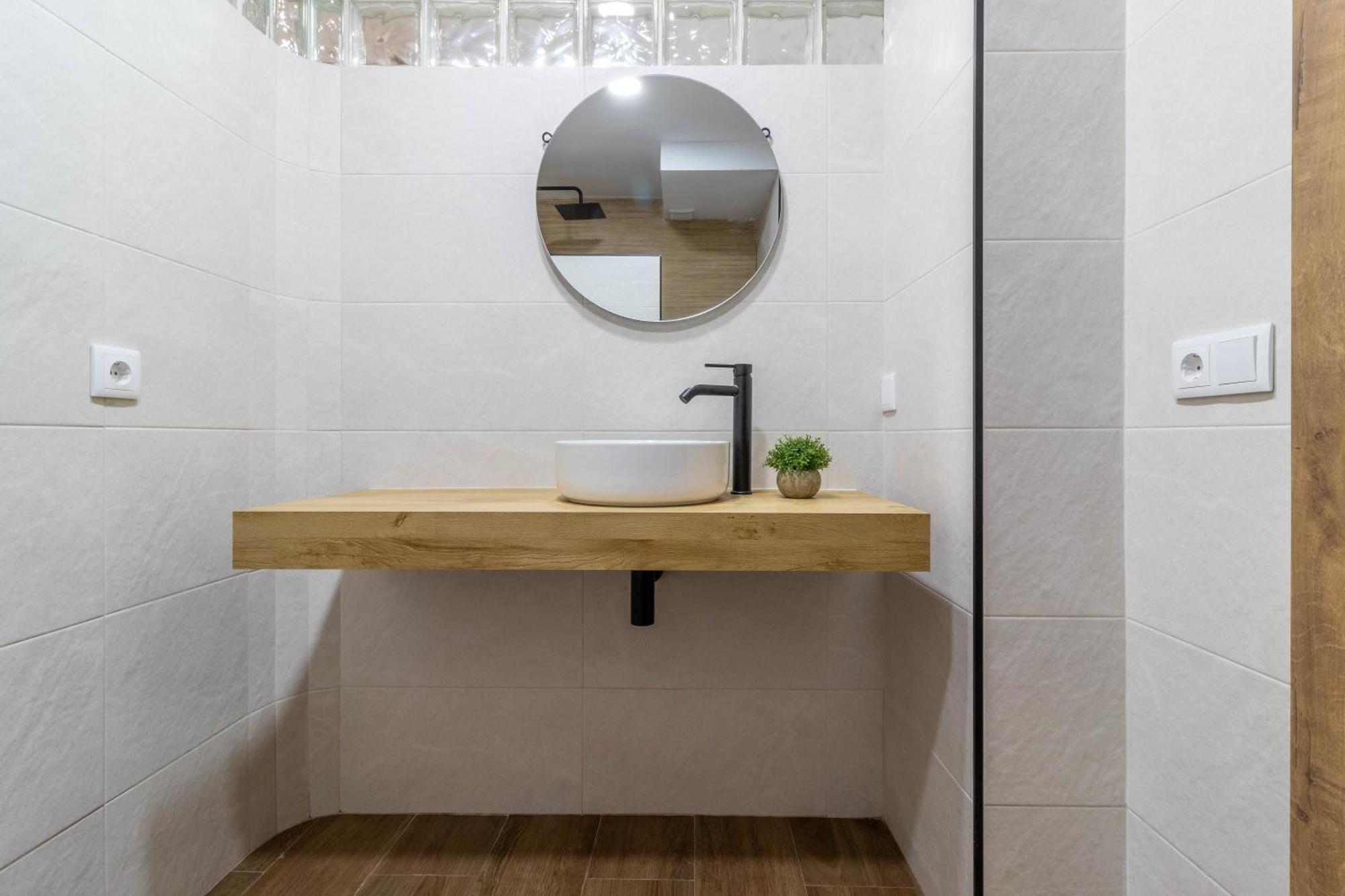Lujo A Tu Alcance Con Spa Y Garaje Pleno Centro Huelva Exteriér fotografie